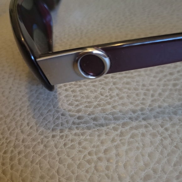 Oroton sunglasses - Picture 4 of 6